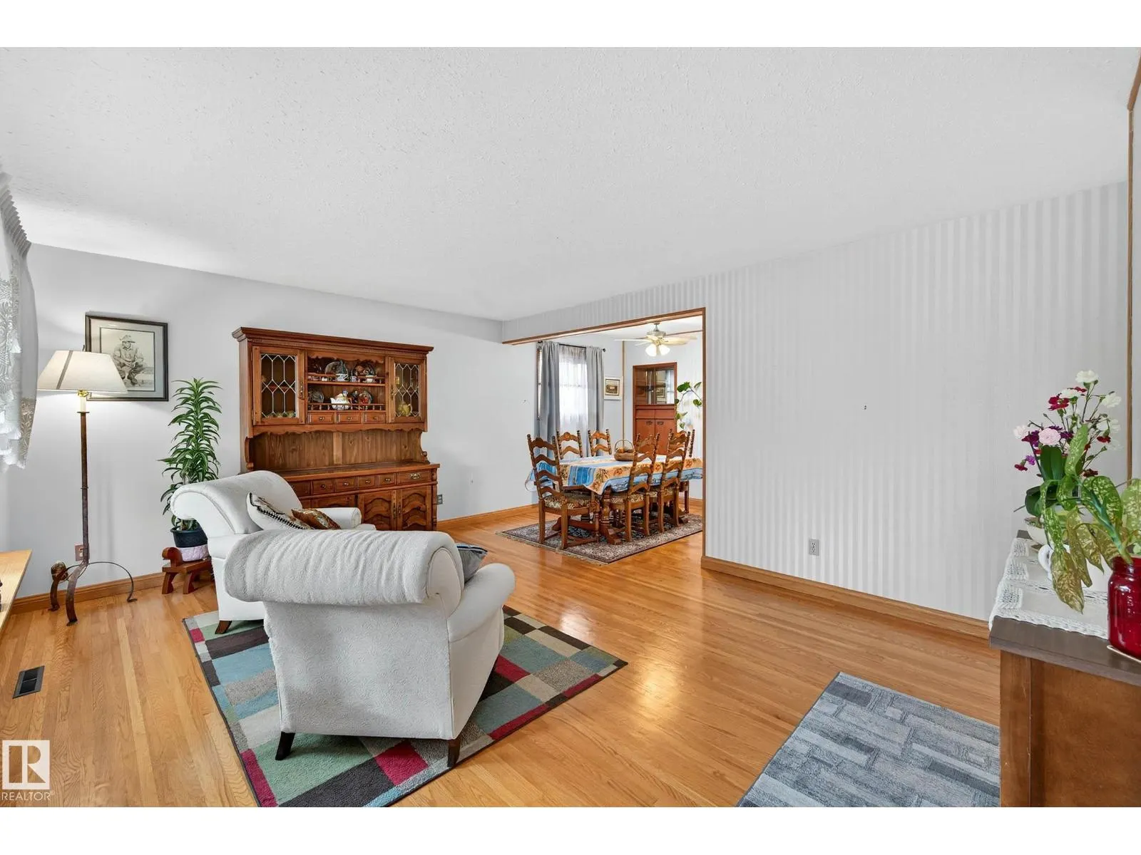 10527 133 AV NW