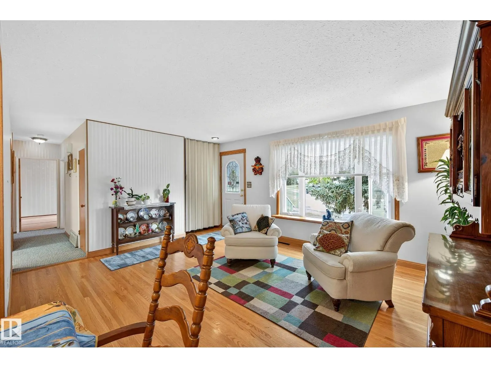 10527 133 AV NW