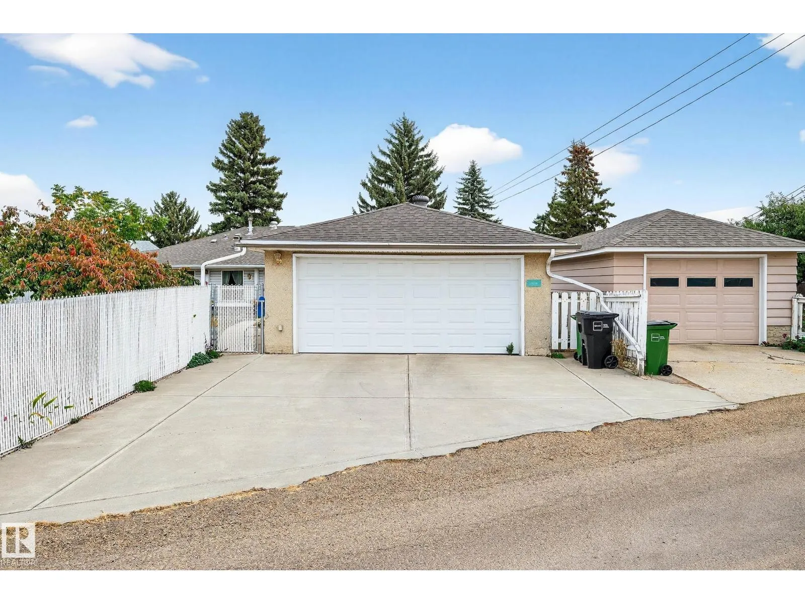 10527 133 AV NW