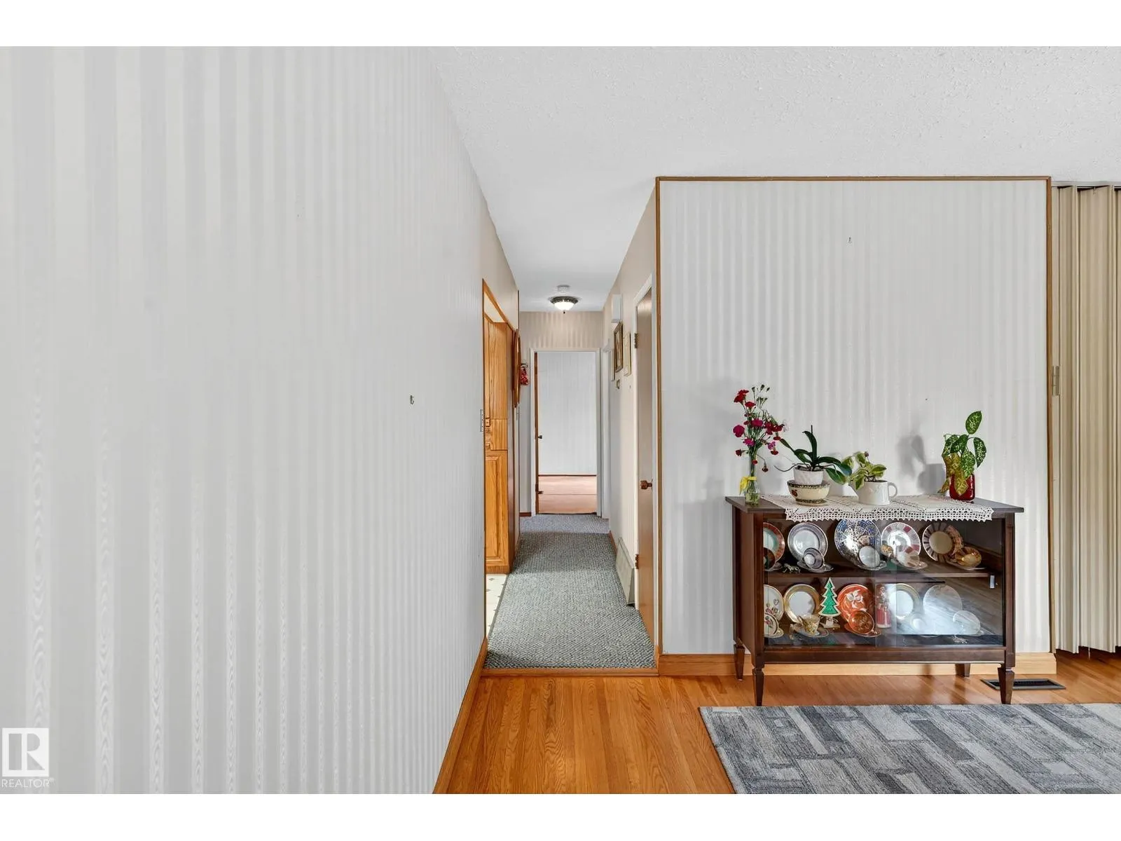 10527 133 AV NW