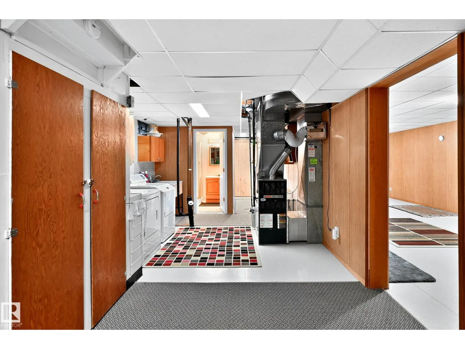 10527 133 AV NW