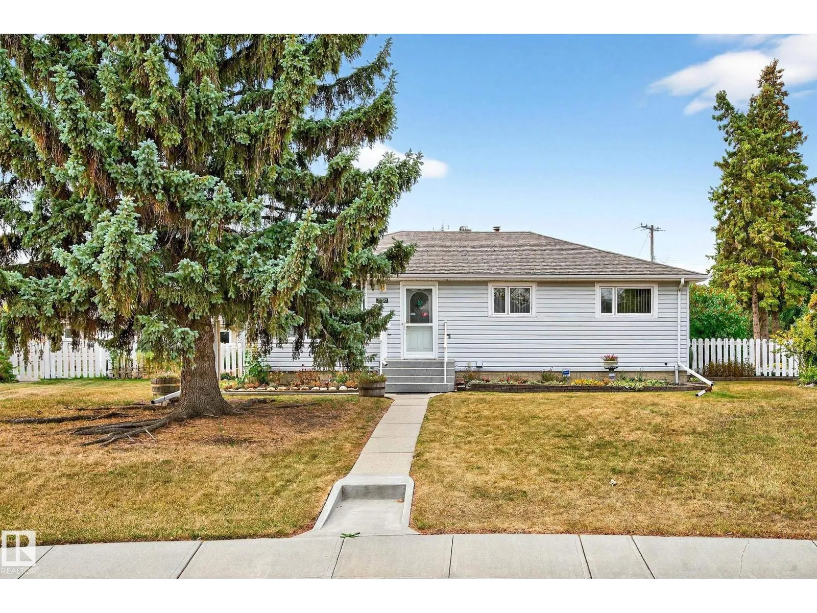 10527 133 AV NW