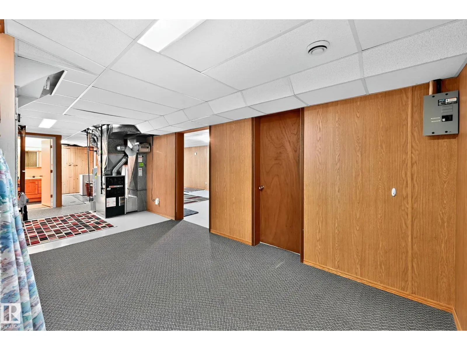 10527 133 AV NW