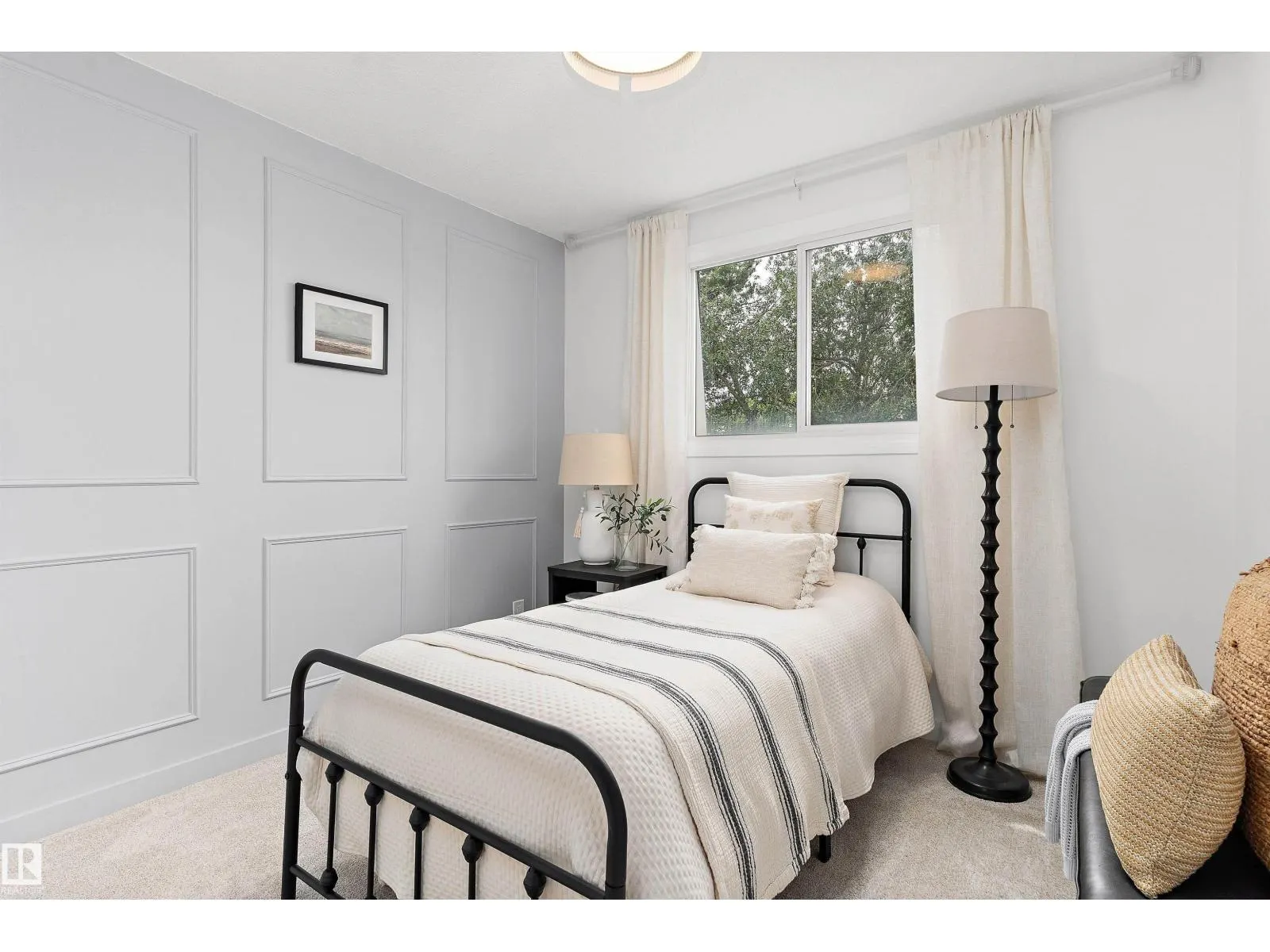 717 VILLAGE ON THE GREEN GR NW