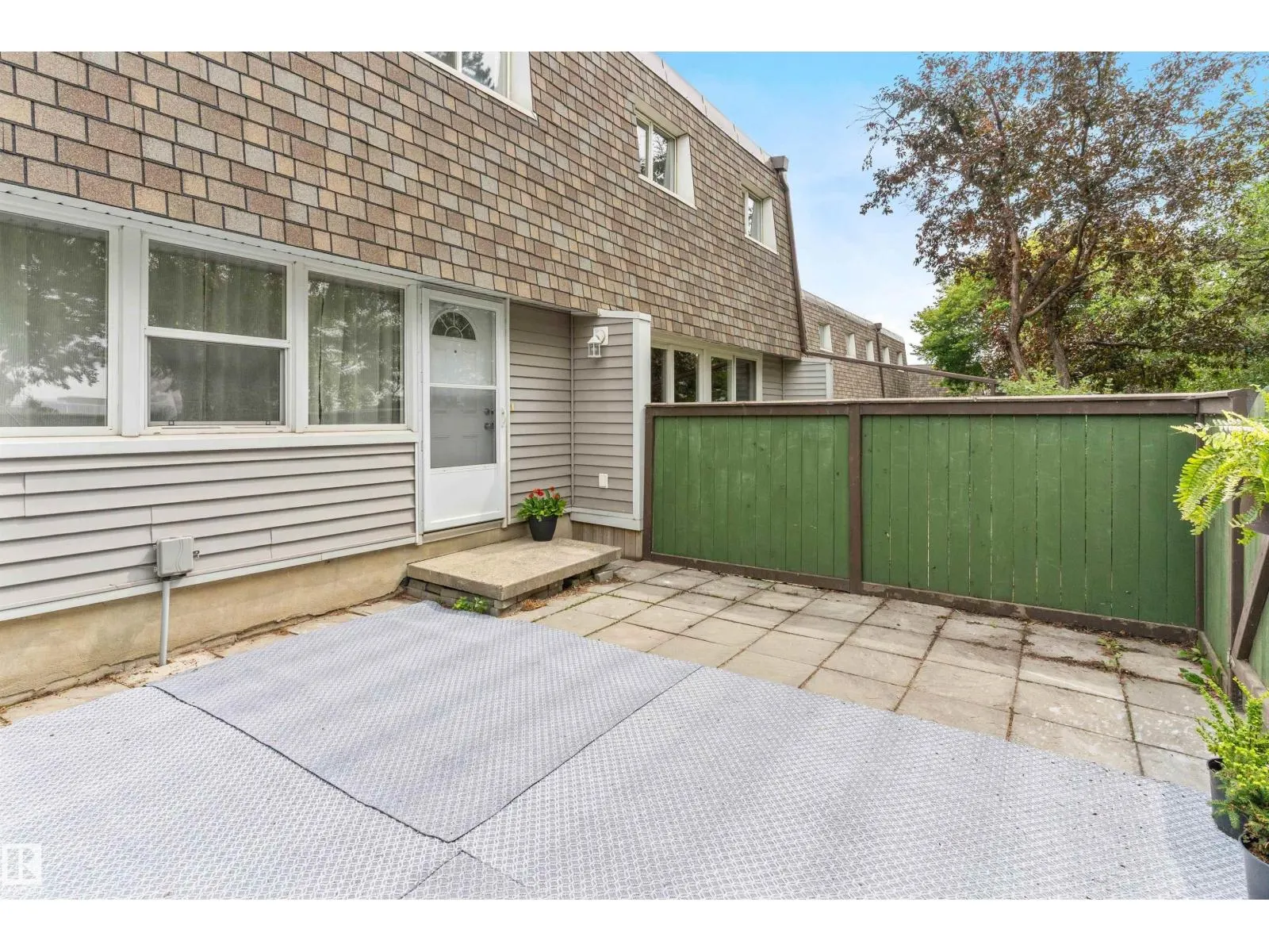 717 VILLAGE ON THE GREEN GR NW