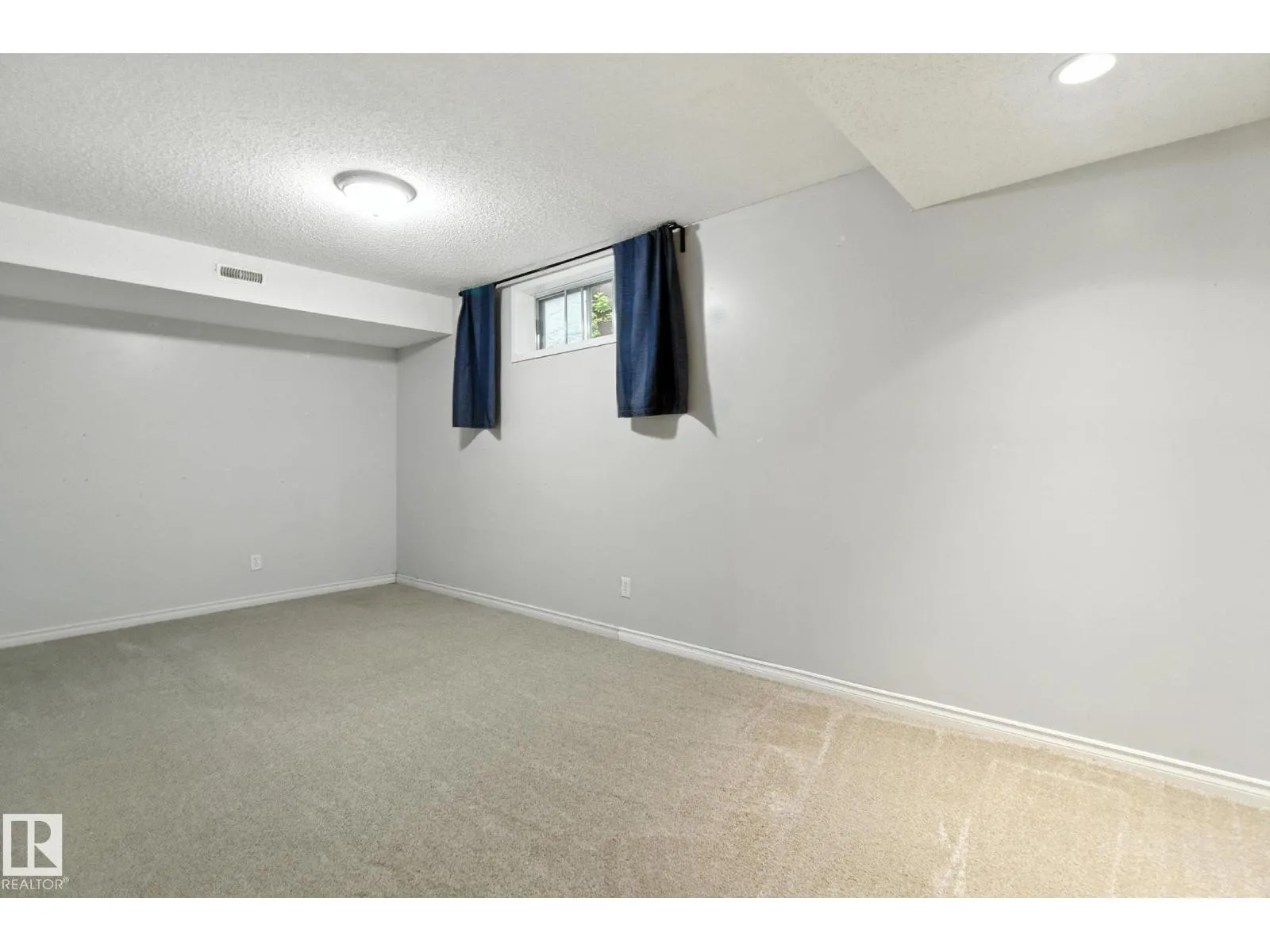 18008 61 AV NW