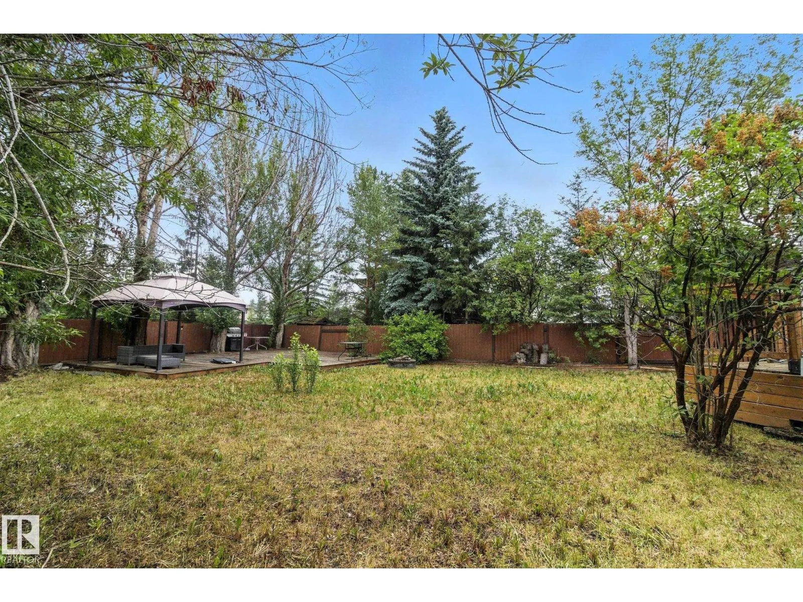 18008 61 AV NW