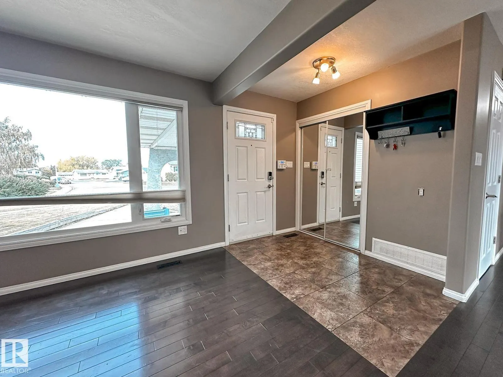 11403 149 AV NW