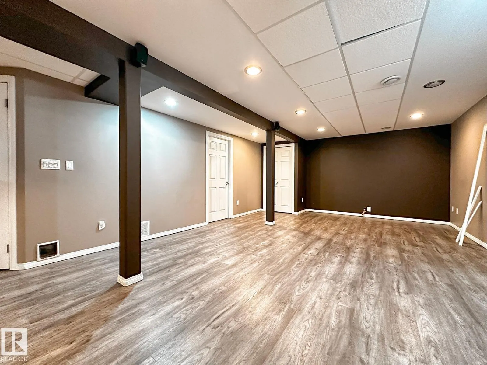 11403 149 AV NW