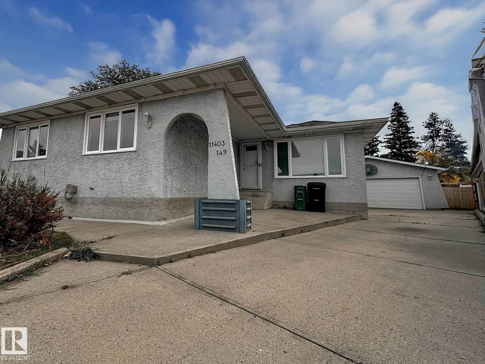 11403 149 AV NW