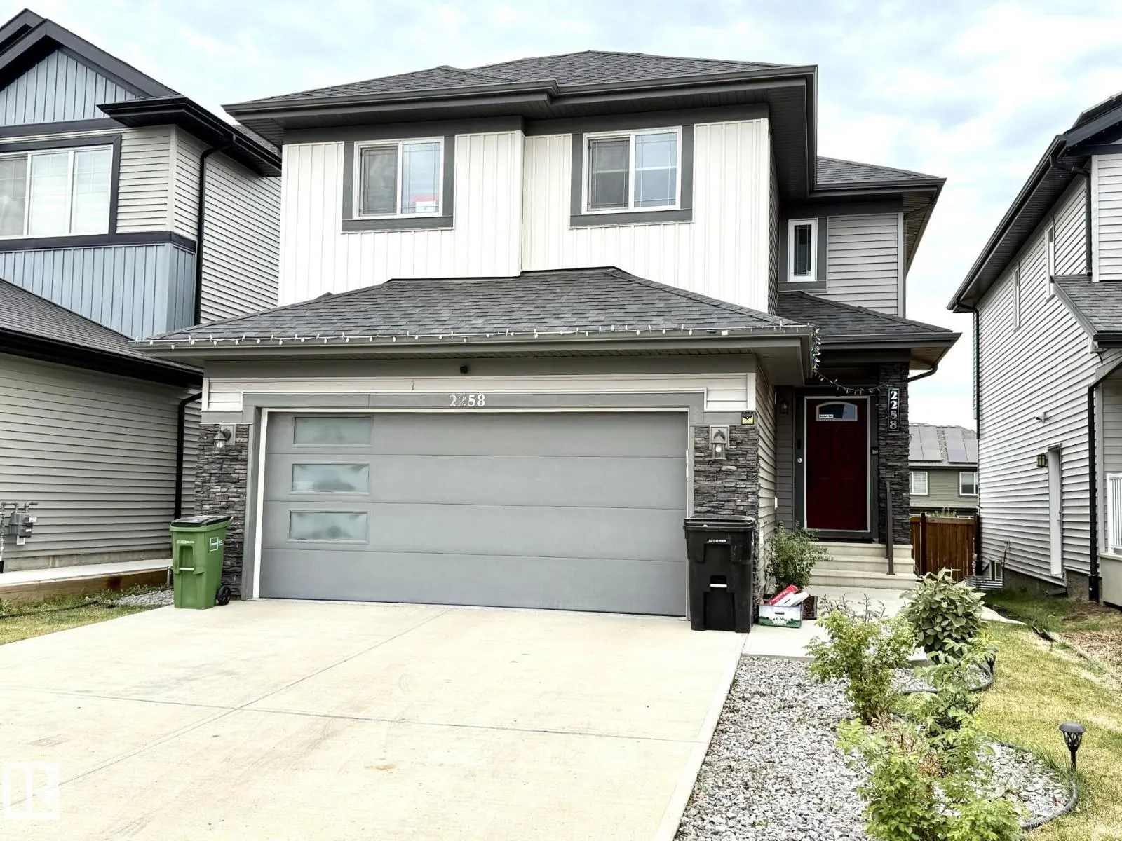 2258 57 ST SW