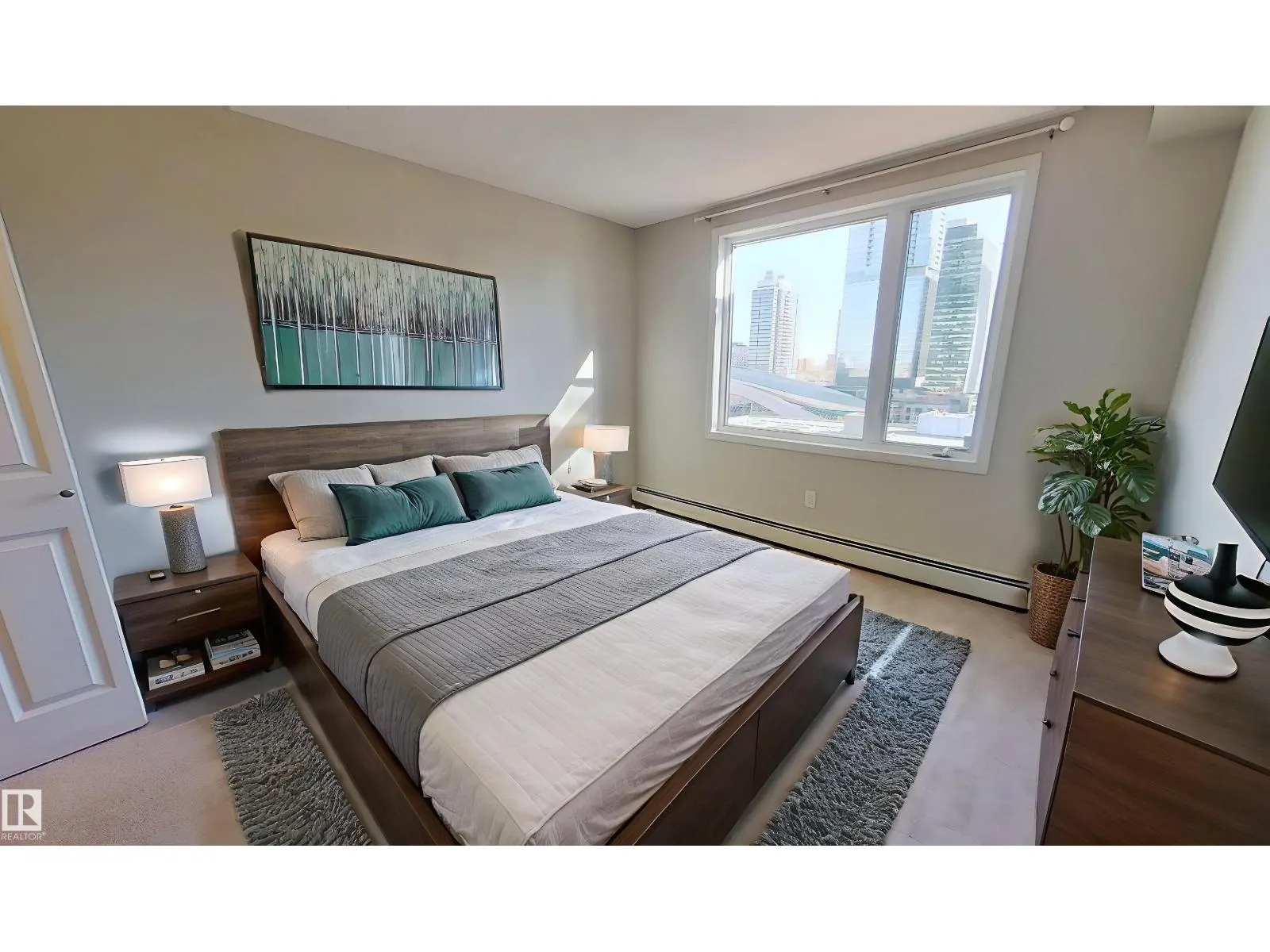 #1604 10303 105 ST NW