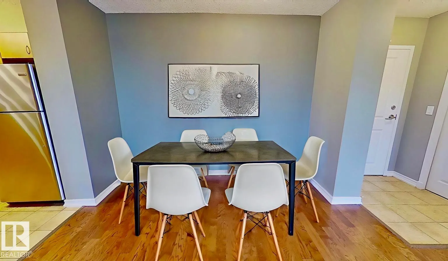 #1604 10303 105 ST NW