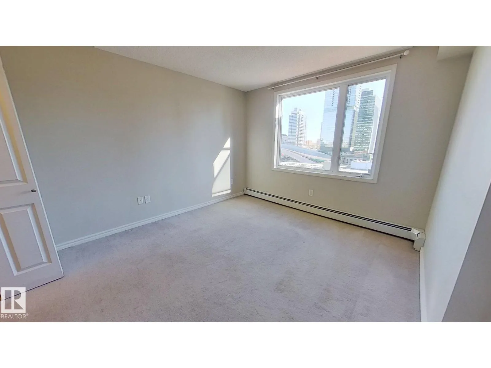 #1604 10303 105 ST NW