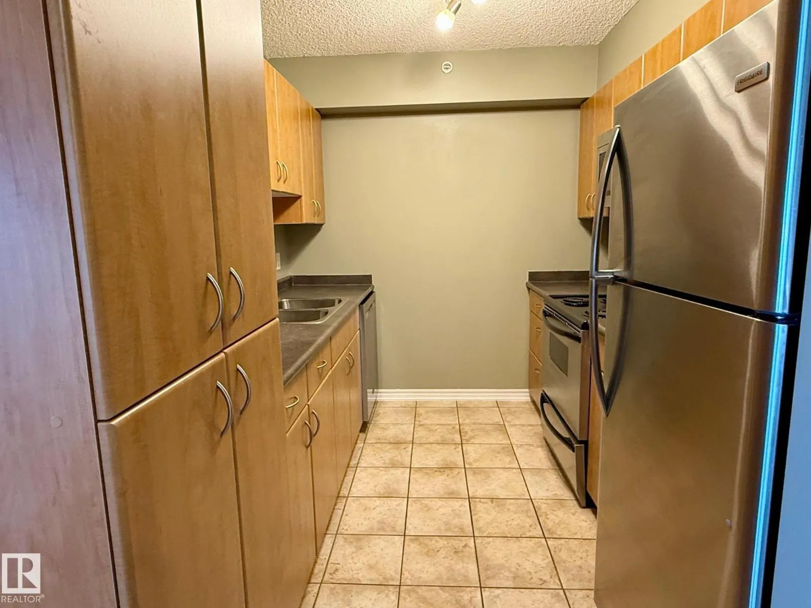 #1604 10303 105 ST NW
