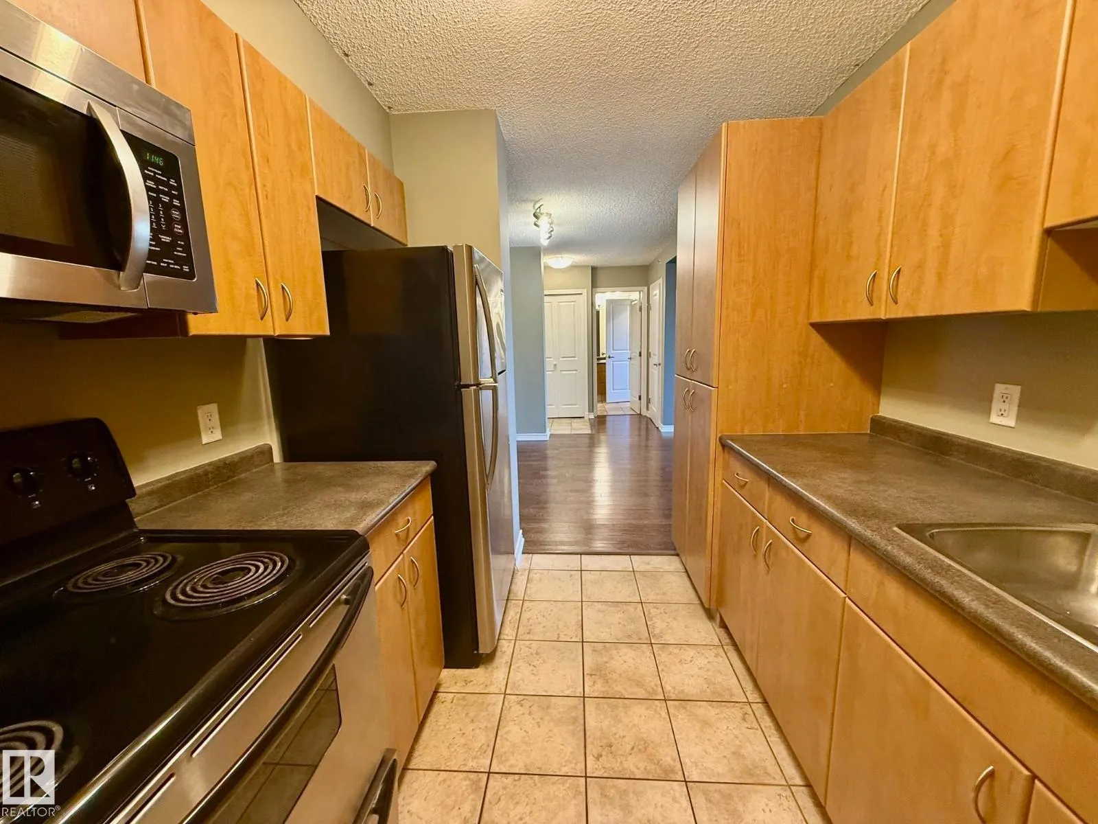 #1604 10303 105 ST NW