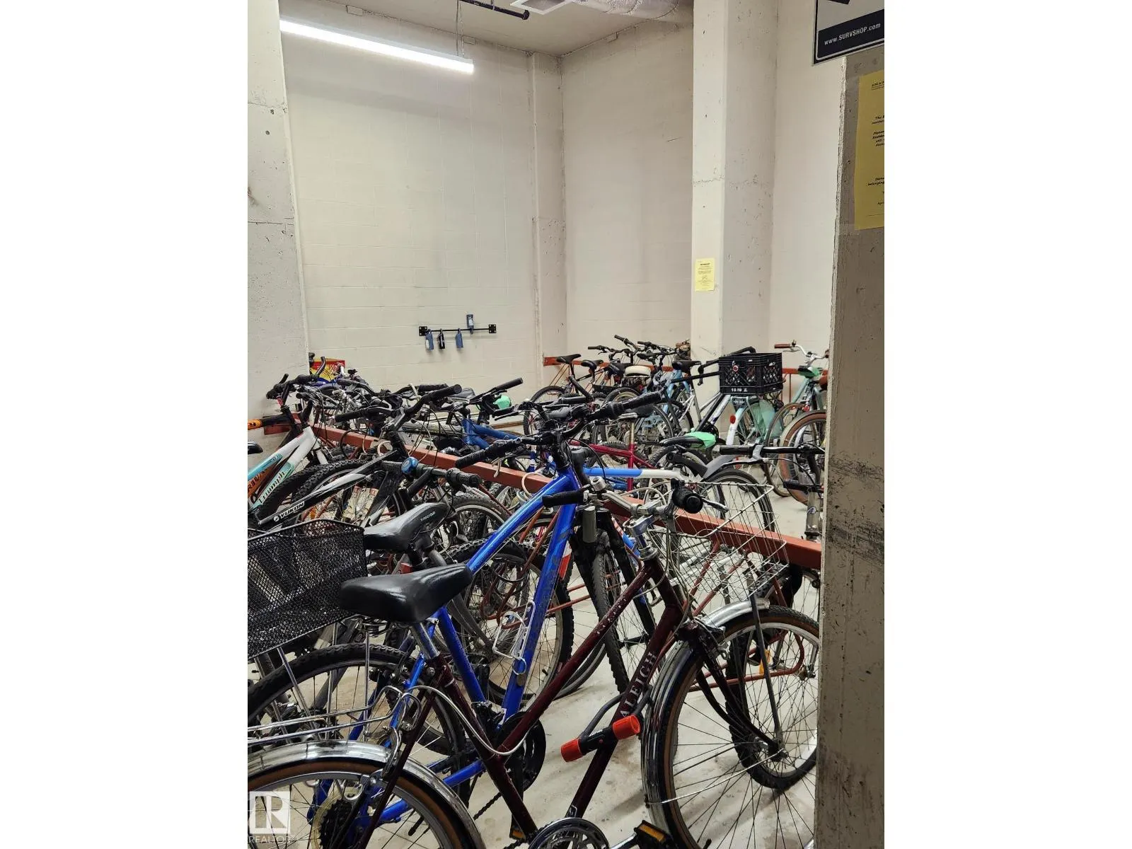 #1604 10303 105 ST NW