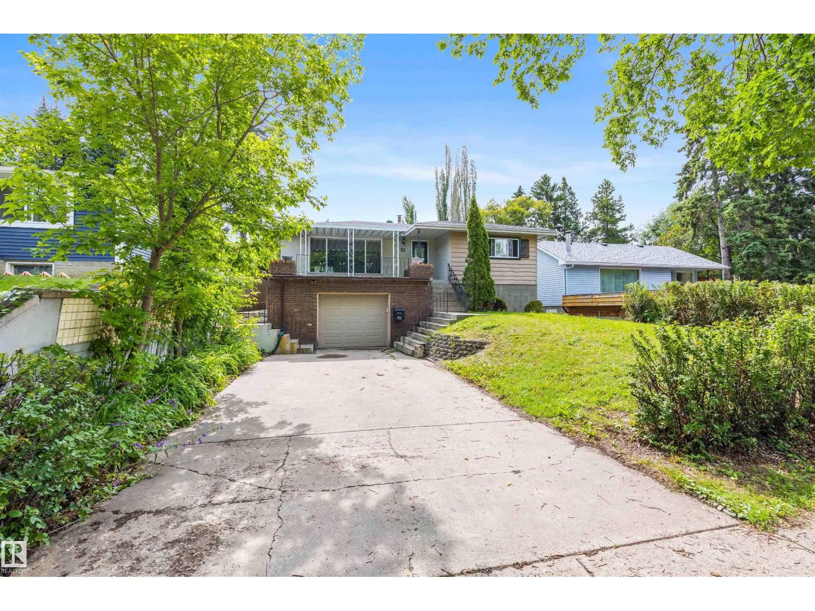 52 BELMONT DR