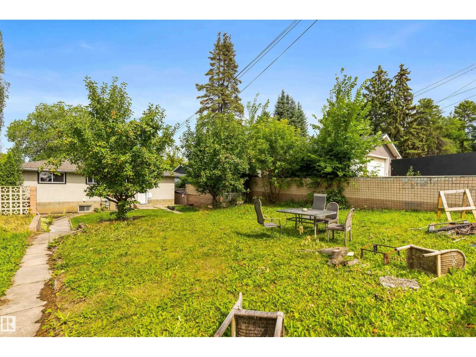 52 BELMONT DR