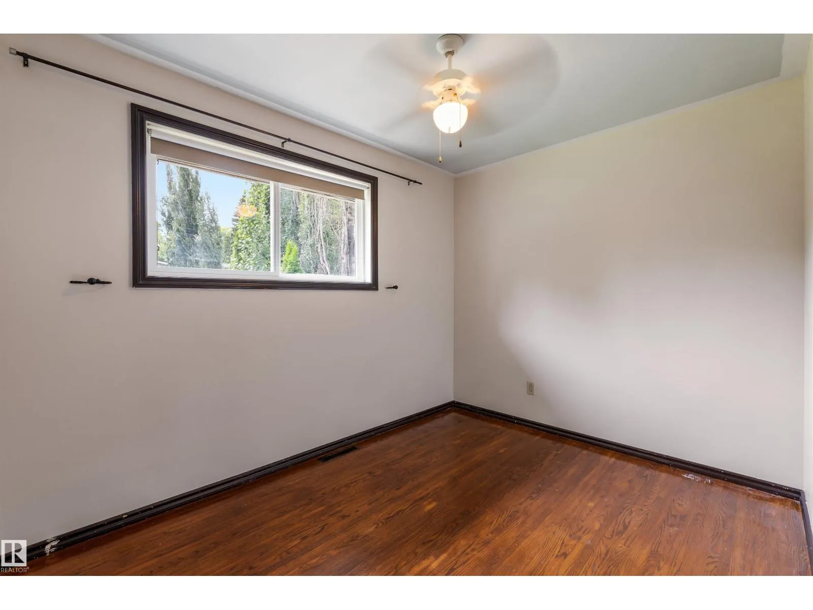 52 BELMONT DR