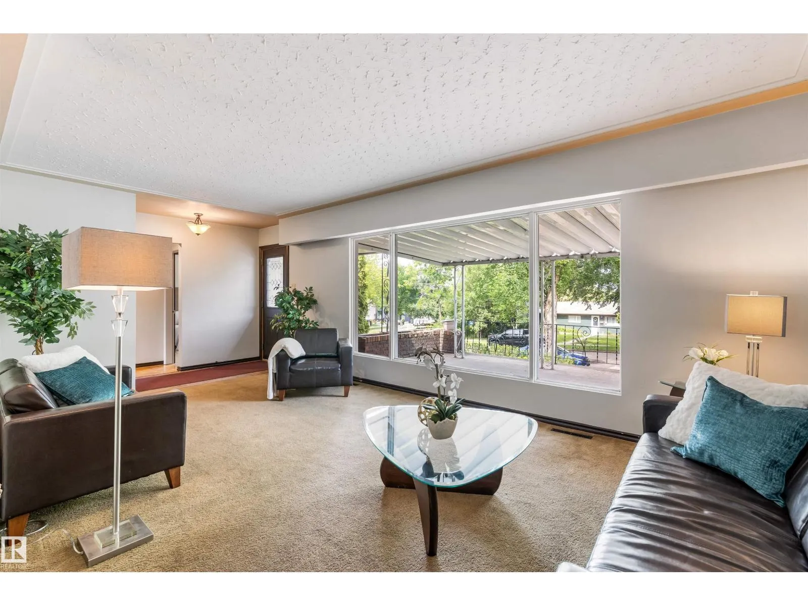 52 BELMONT DR