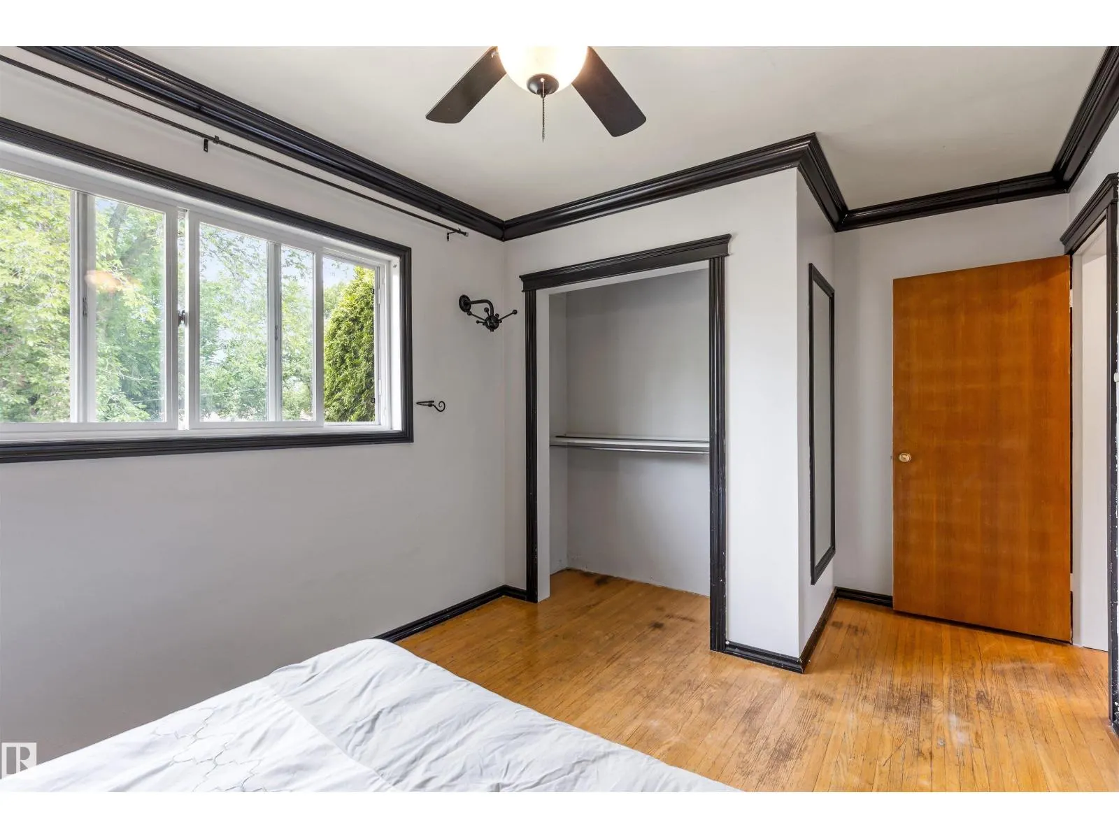 52 BELMONT DR