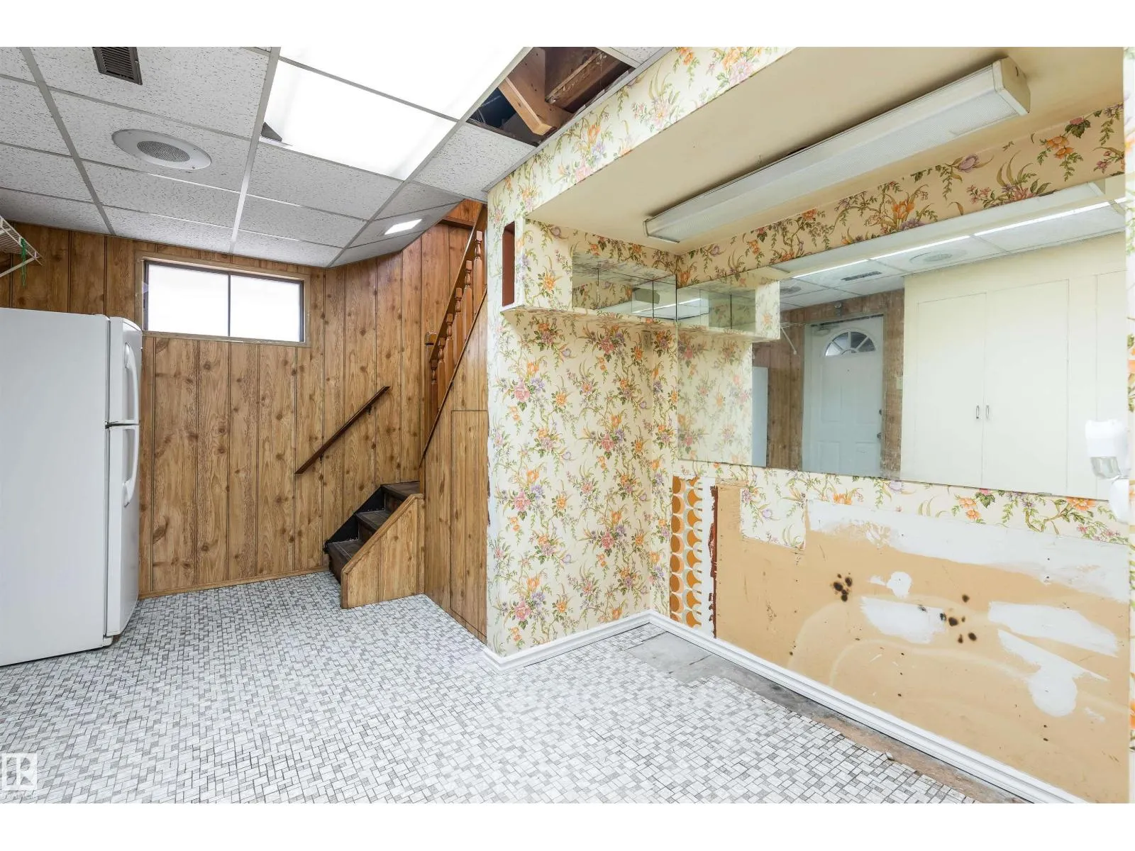 52 BELMONT DR