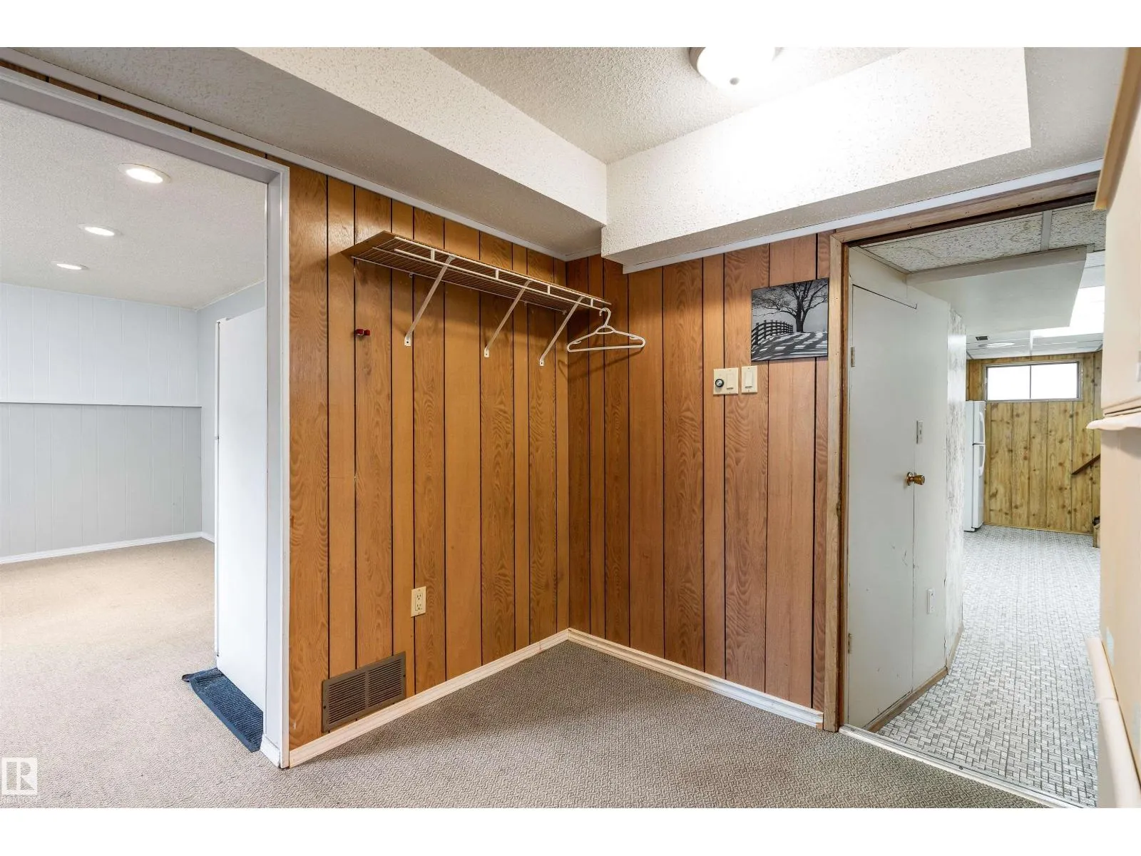 52 BELMONT DR
