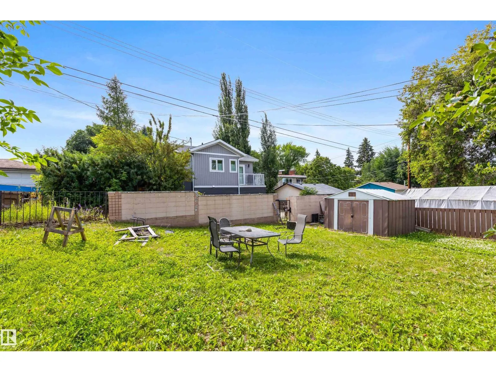 52 BELMONT DR
