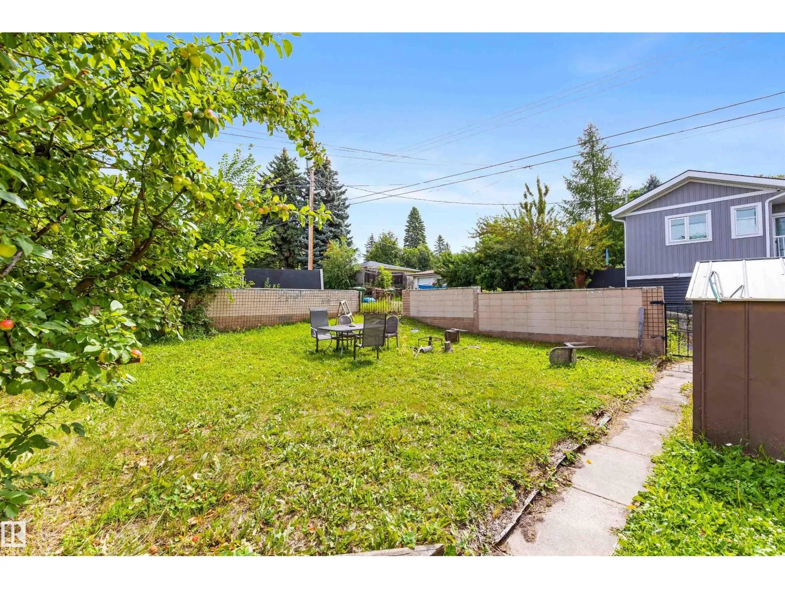 52 BELMONT DR