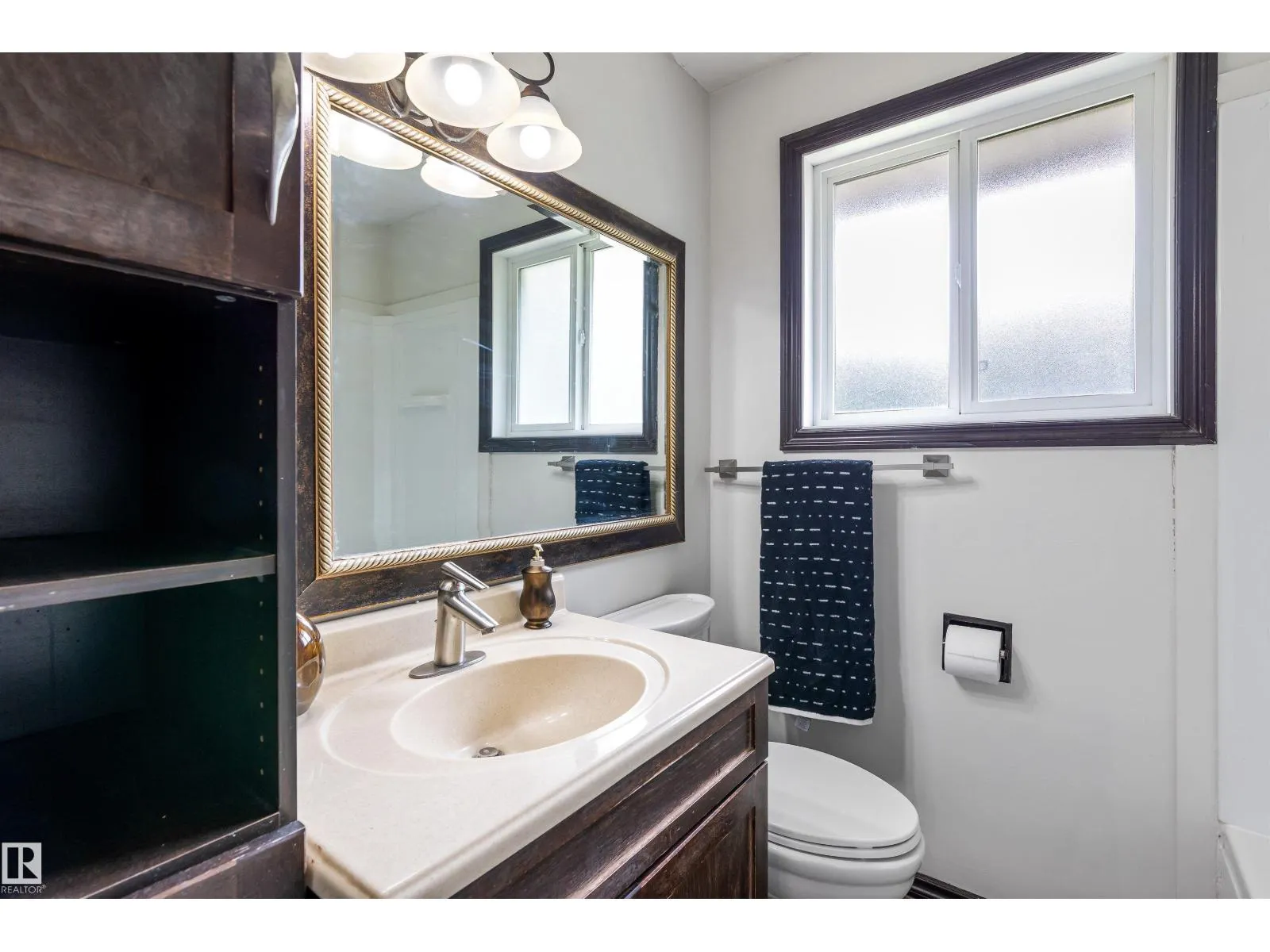 52 BELMONT DR
