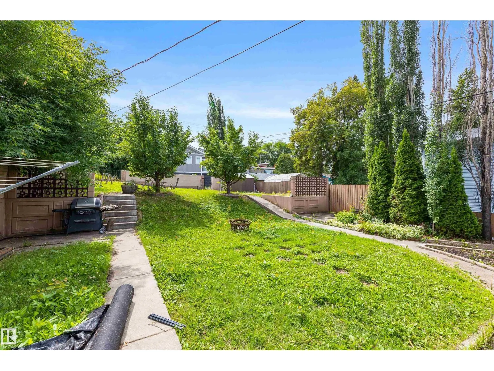 52 BELMONT DR