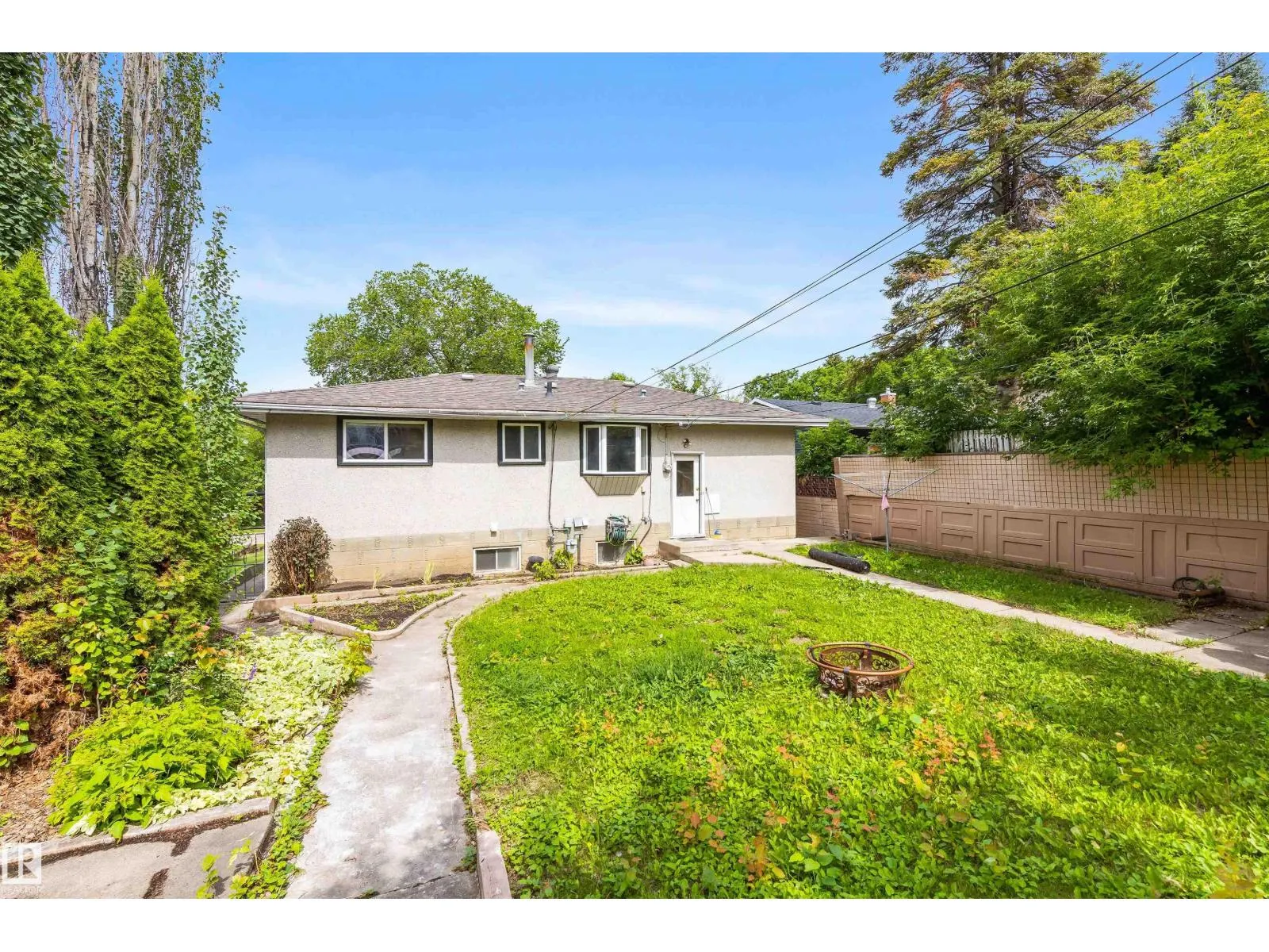 52 BELMONT DR
