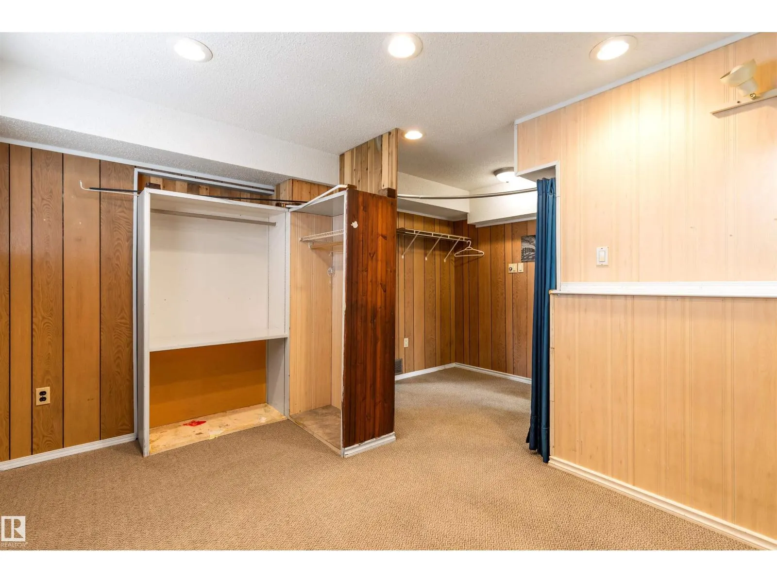 52 BELMONT DR