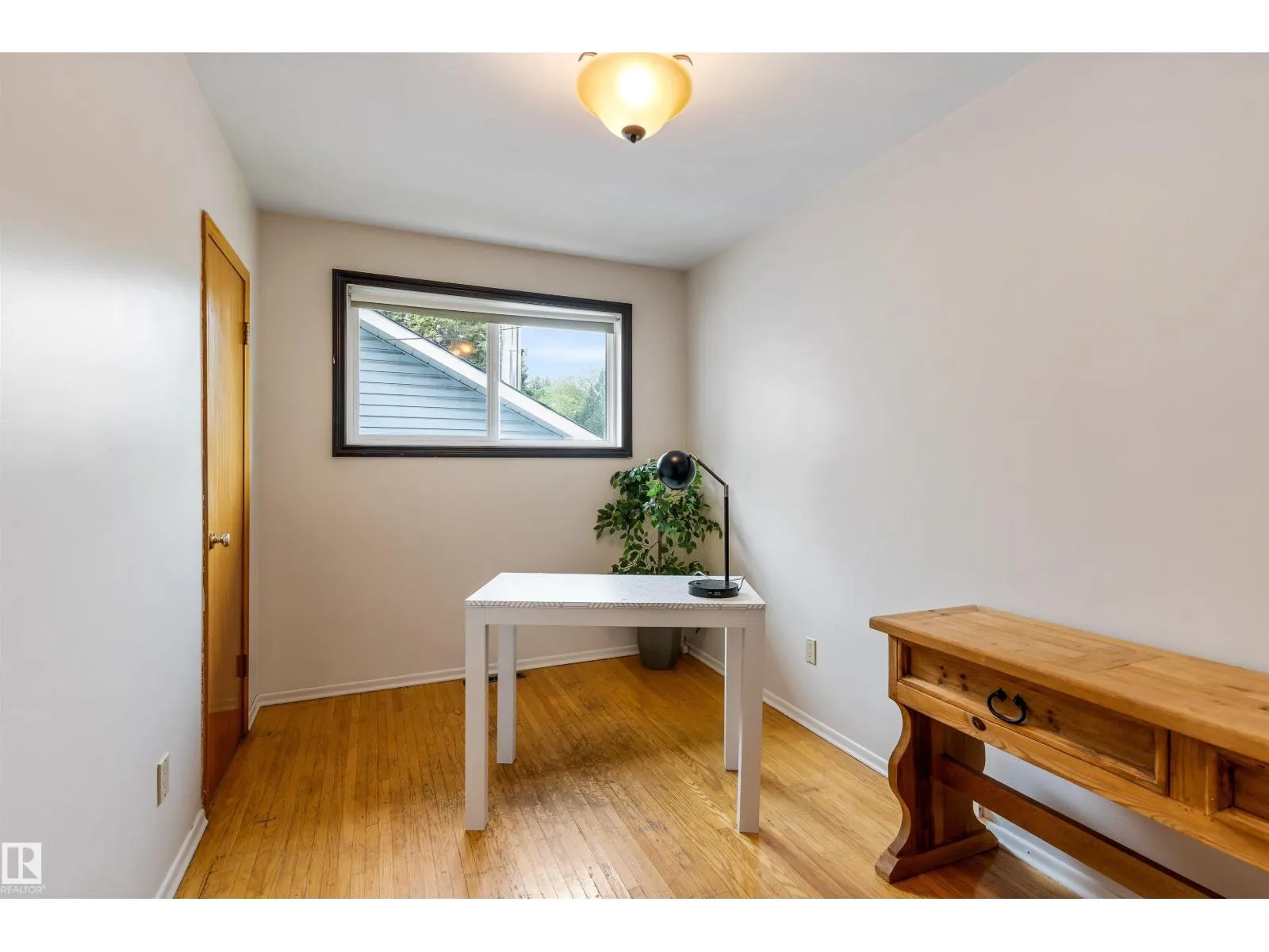 52 BELMONT DR