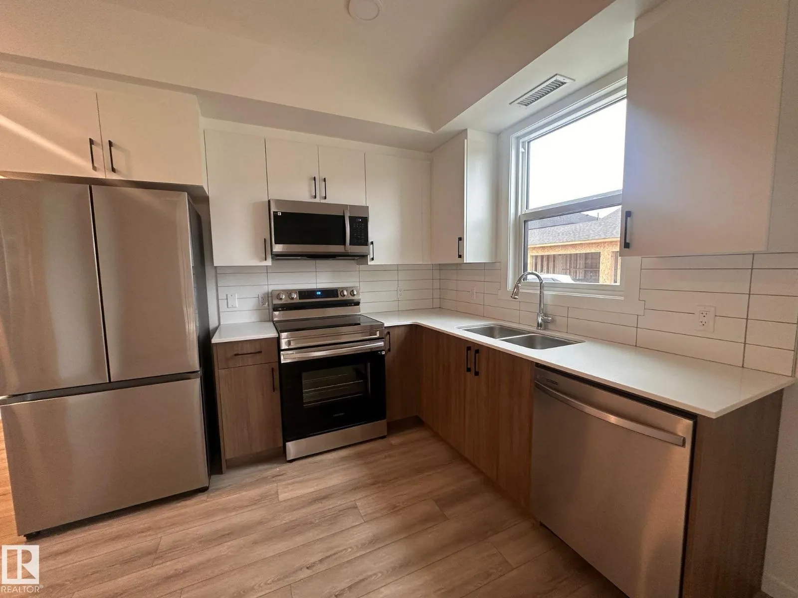 #104 9227 228 ST NW