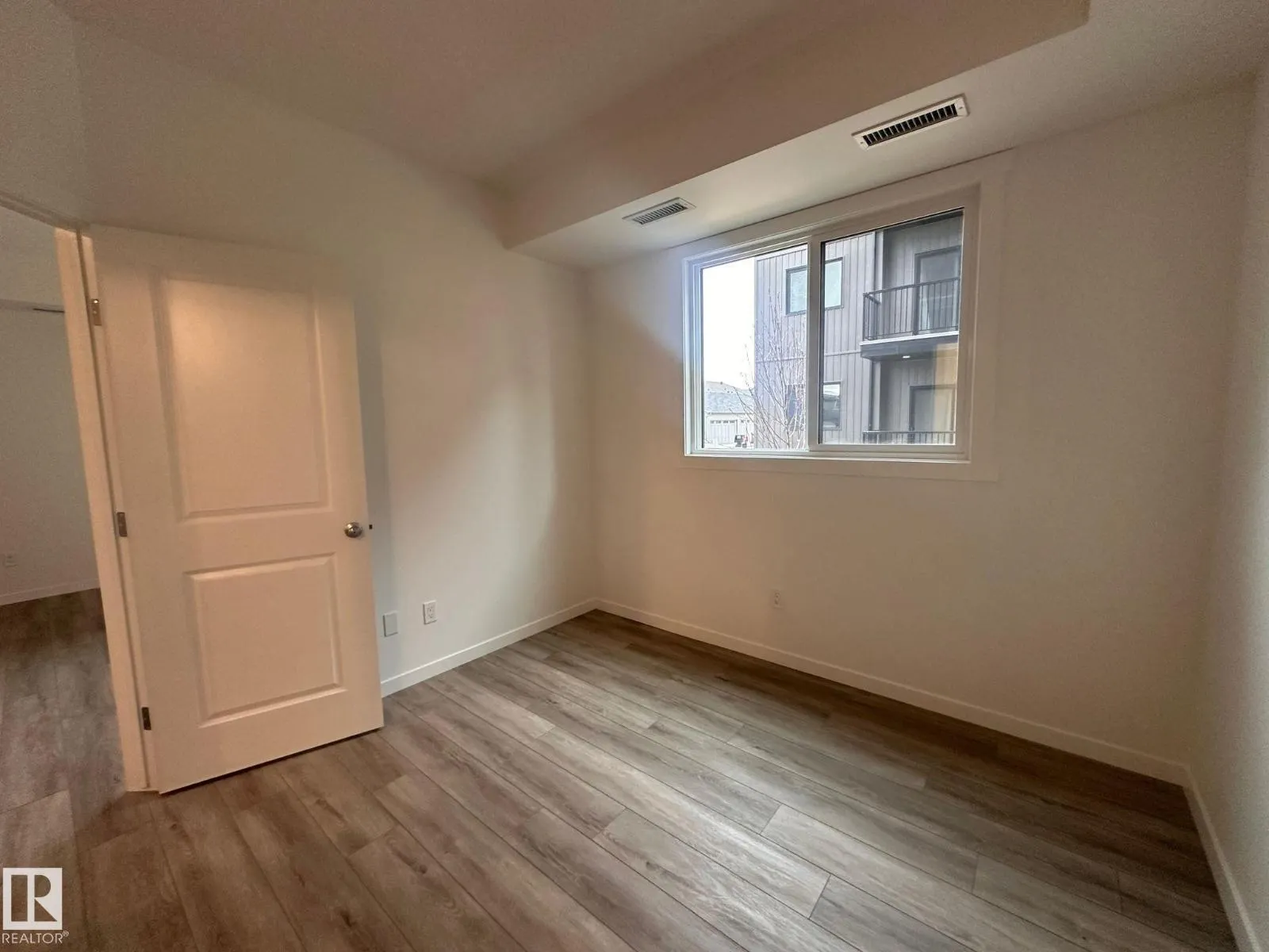 #104 9227 228 ST NW