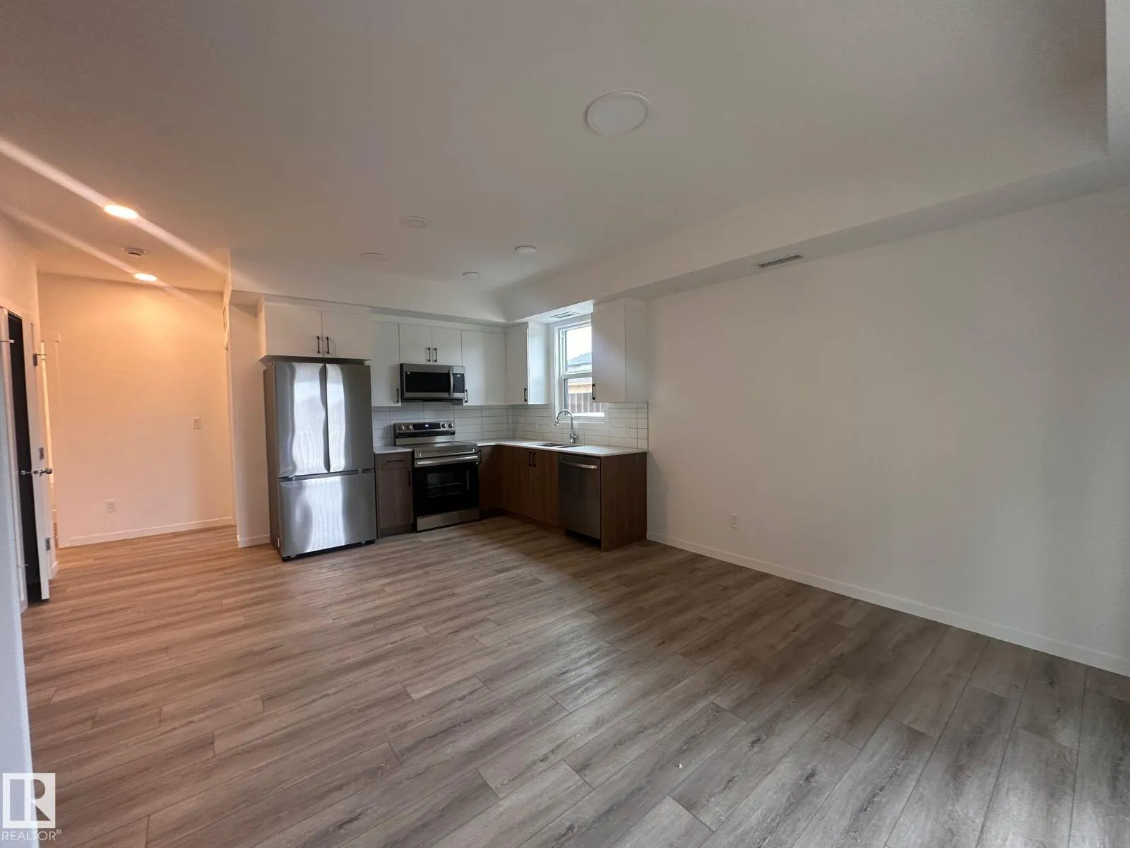 #104 9227 228 ST NW