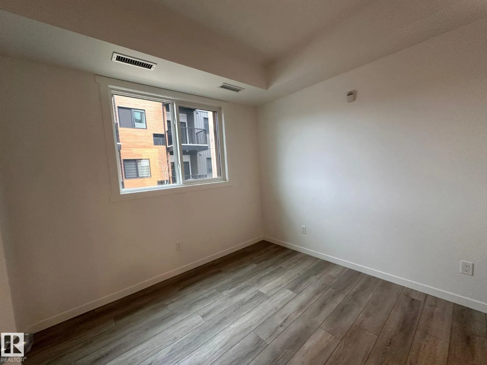 #104 9227 228 ST NW