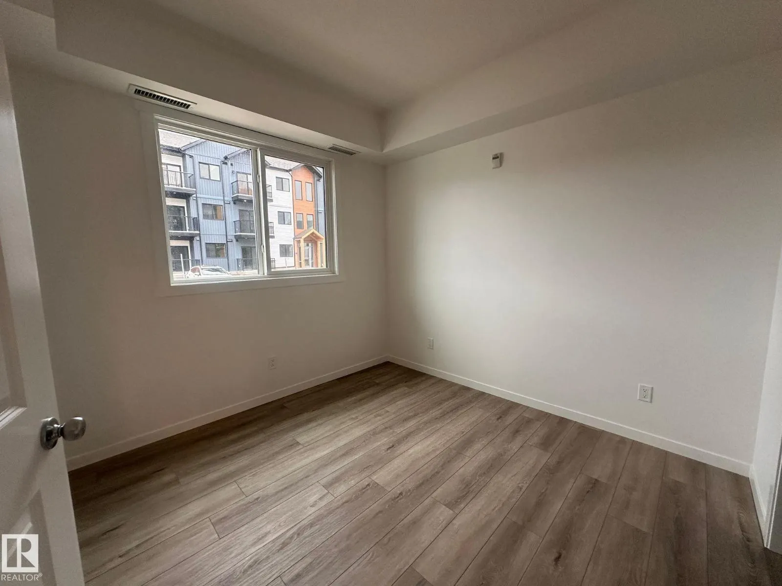 #104 9227 228 ST NW