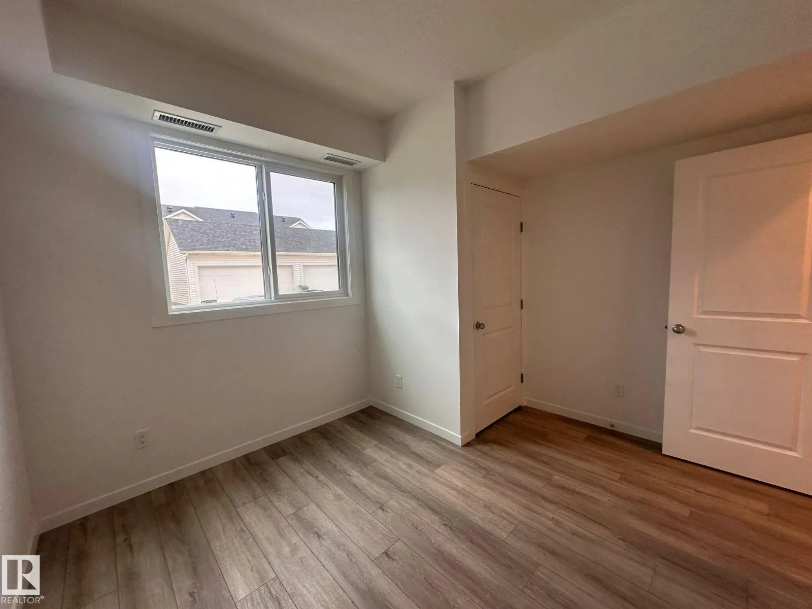 #104 9227 228 ST NW