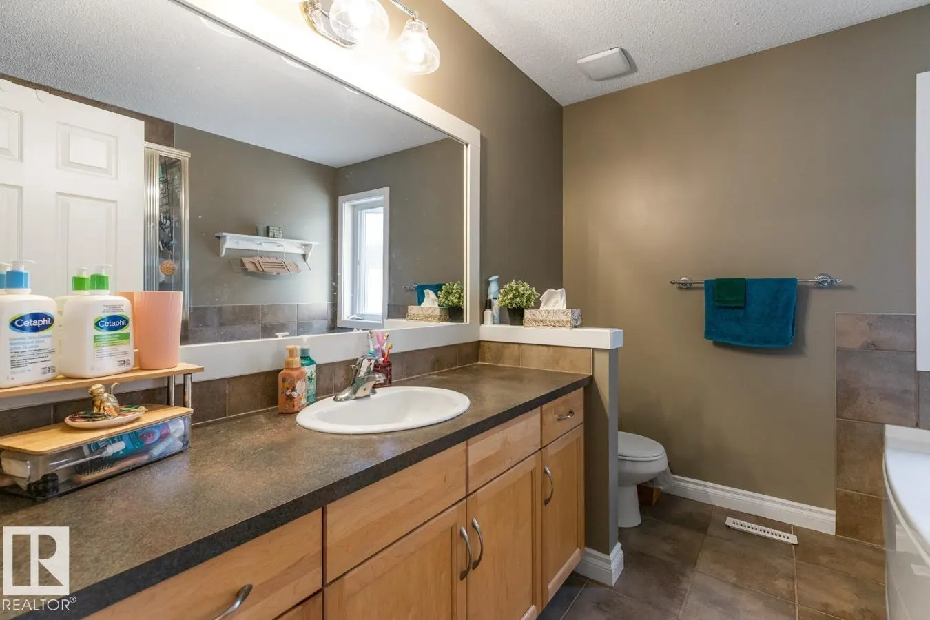 3133 TRELLE LO NW