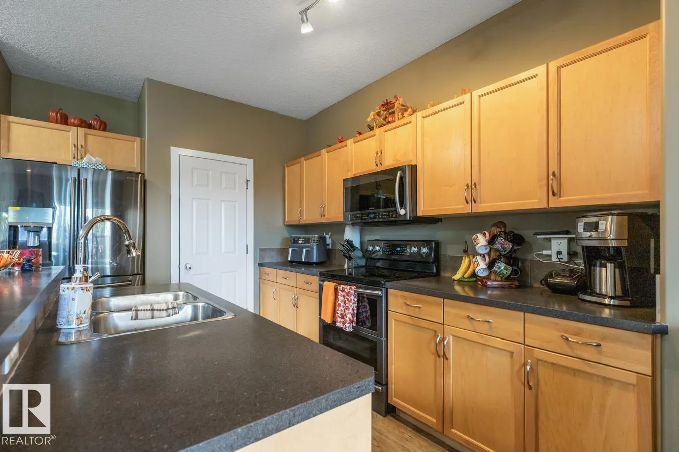 3133 TRELLE LO NW