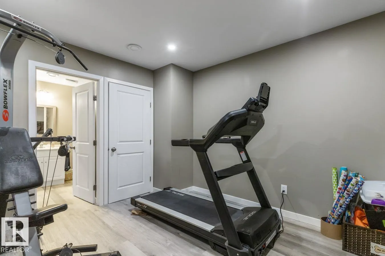 3133 TRELLE LO NW