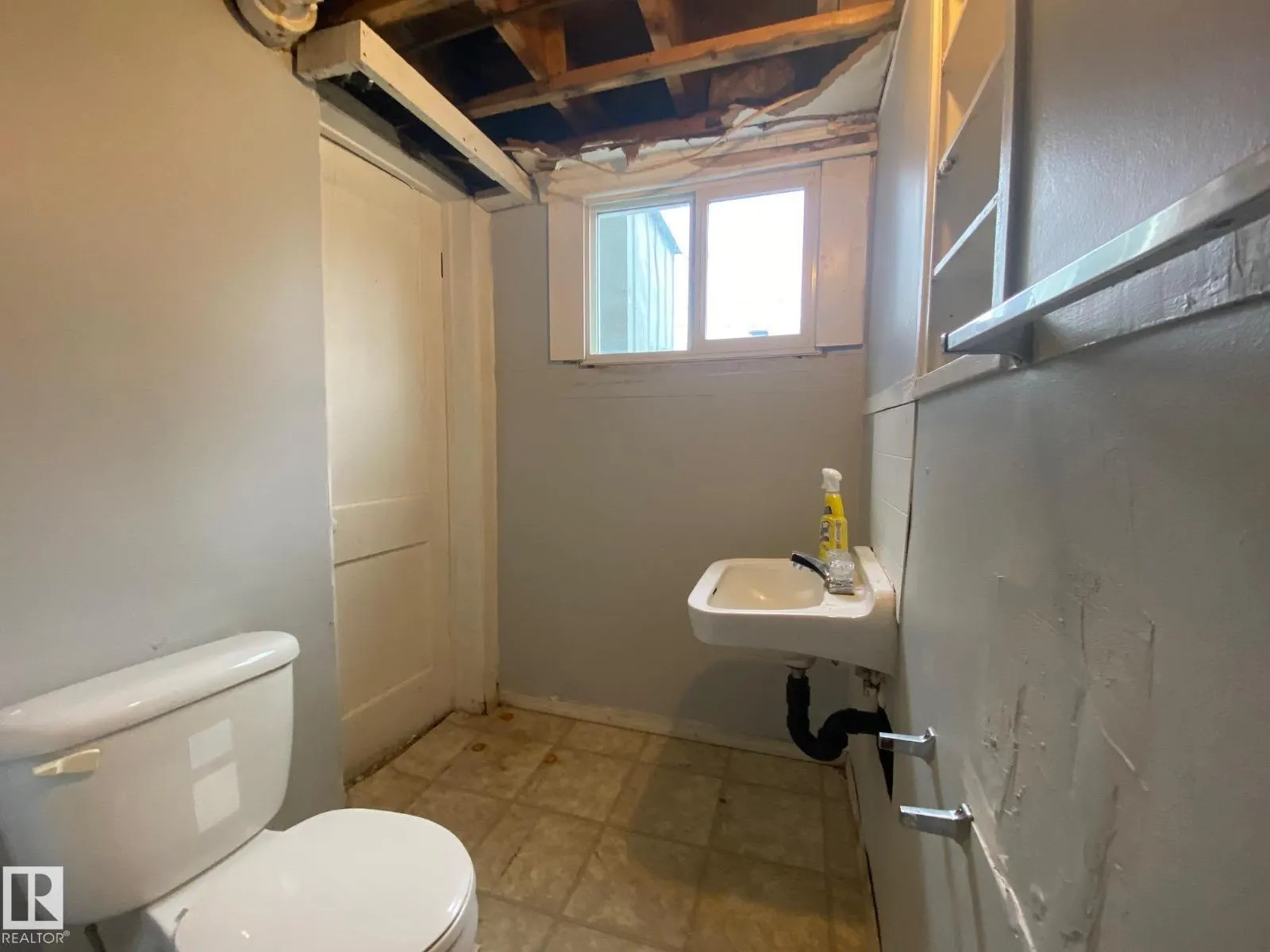 5411 48 ST