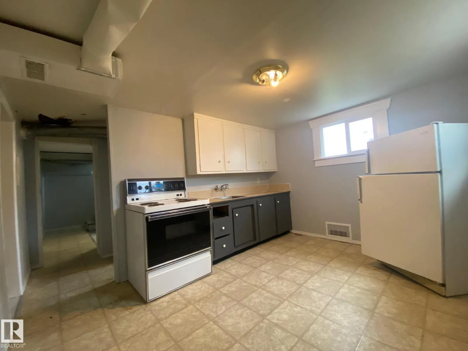 5411 48 ST