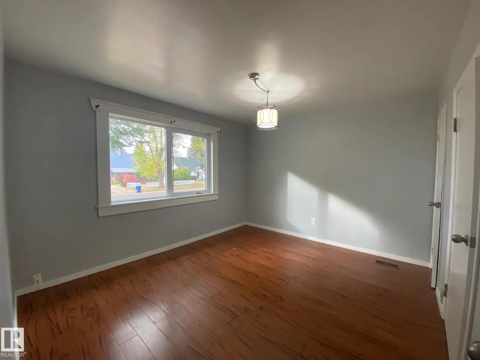 5411 48 ST