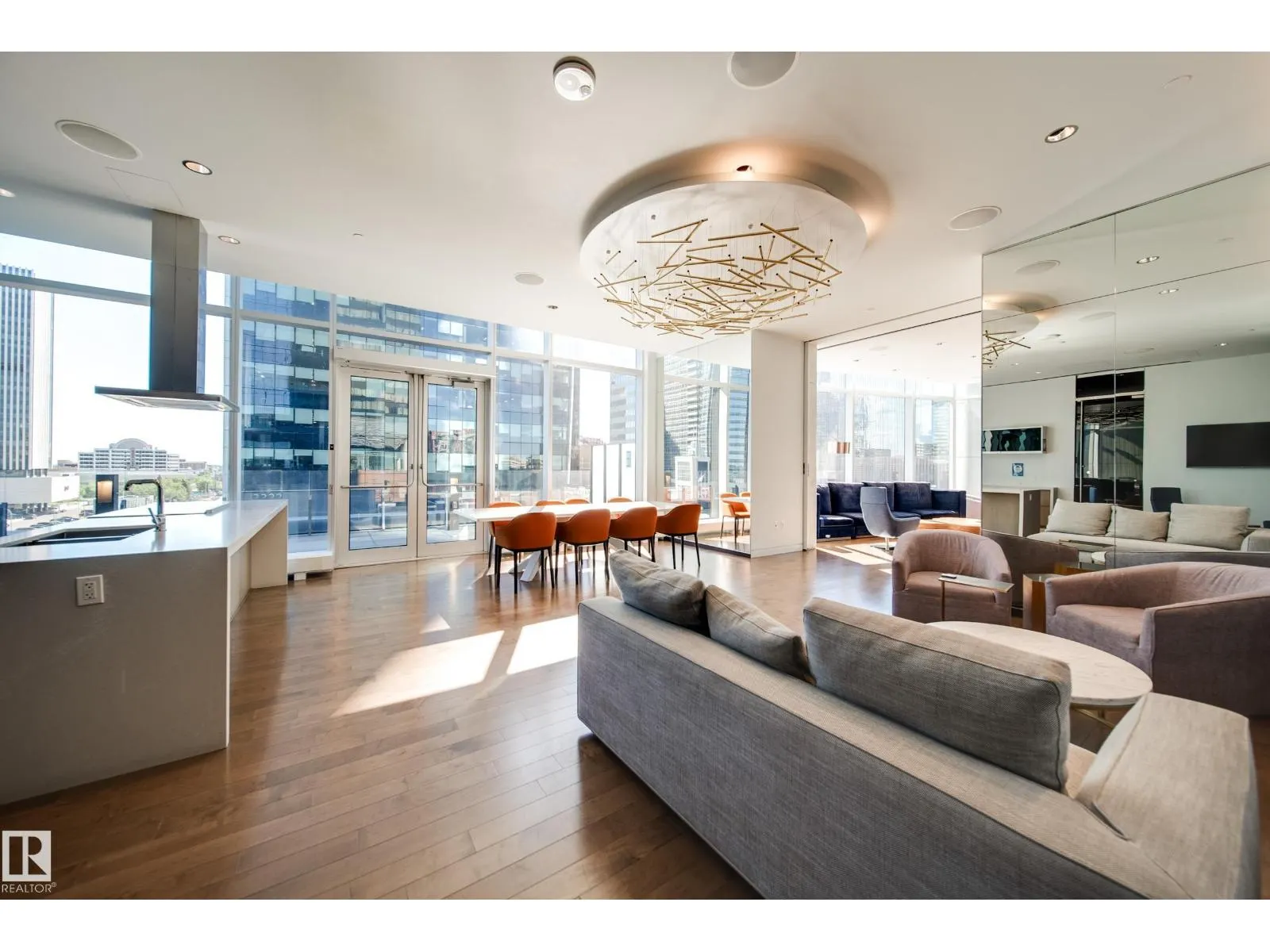 #3505 10360 102 ST NW