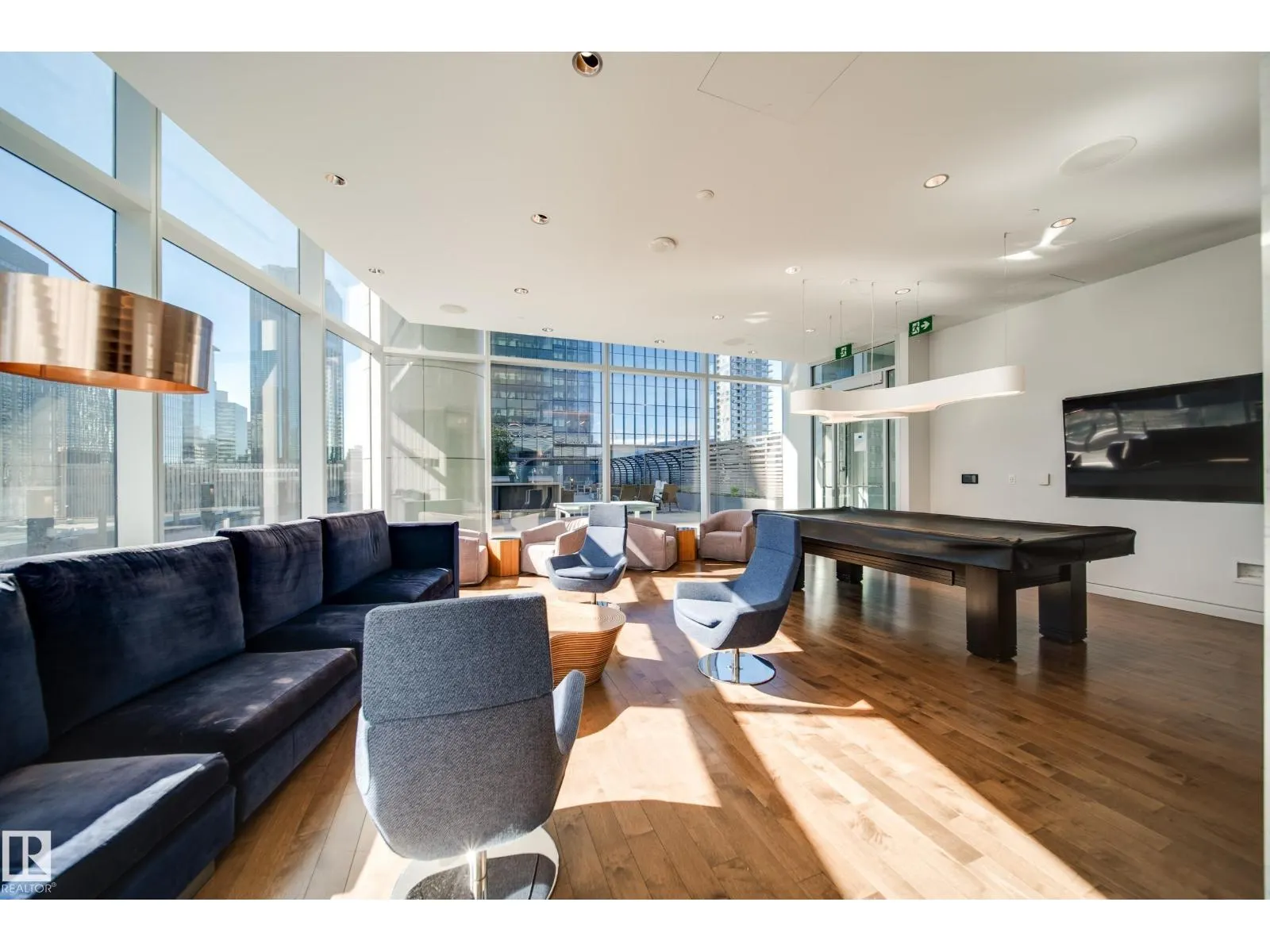 #3505 10360 102 ST NW