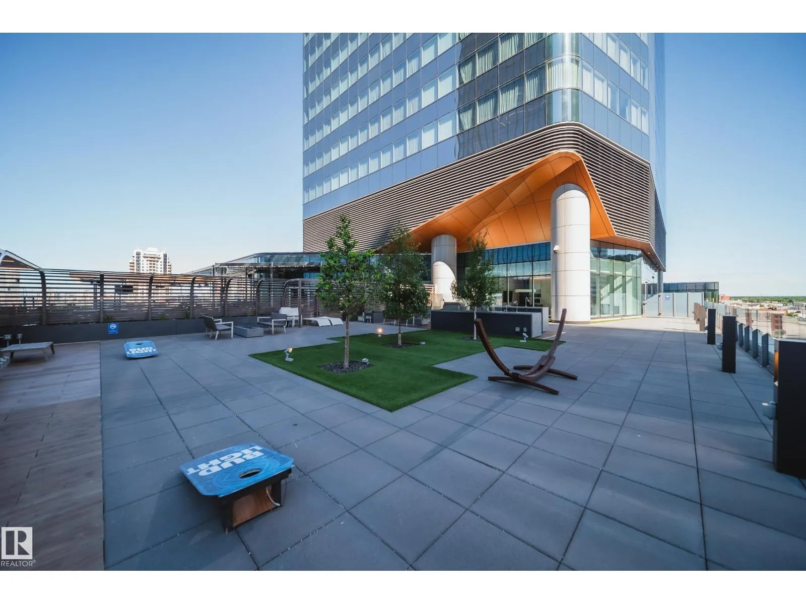 #3505 10360 102 ST NW